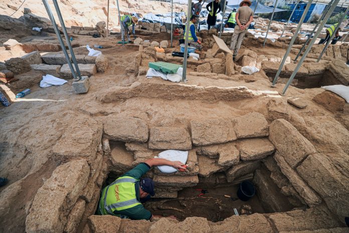 arqueologos-gaza-scaled