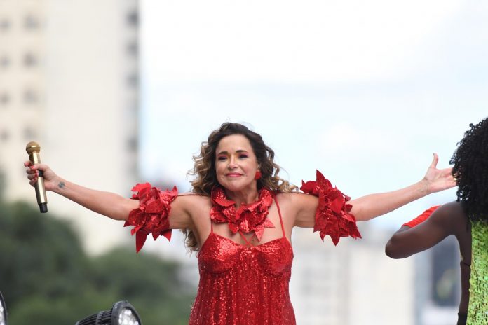 daniela-mercury-scaled