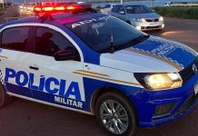 Homem é morto a facadas em bar e suspeito é preso