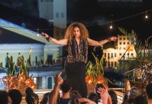 Rachel Reis revisita a obra autoral no álbum audiovisual ‘Ao vivo da Sereiona’