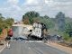 Acidente entre carretas deixa uma pessoa morta e bloqueia BR-153 em Colinas do Tocantins