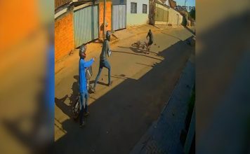 Homem de 28 anos é morto a tiros por dupla em moto em Guaraí; vídeo mostra ataque
