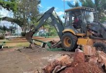 Moradora denuncia destruição de espaço cultural para passagem de ônibus de artista: ‘Tem que descer próximo ao palco’