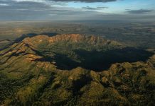 Meteorito que criou uma das maiores crateras do Brasil nem chegou a tocar o solo, explica geólogo